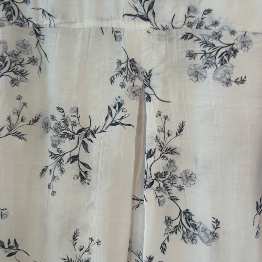 CAbi Wildflower Shirt #6889 - Picture 10 of 10